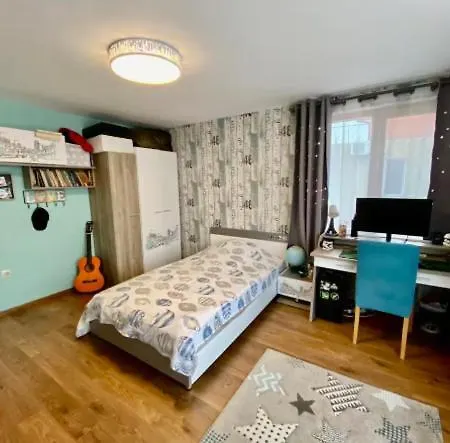модерна с градина в евксиноград, Camping Varna